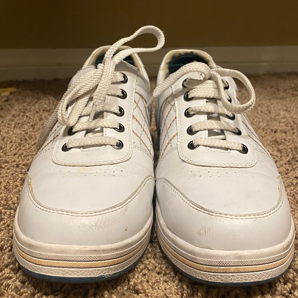 Bugarri Hidden Lift Elevator Sneakers - EU 42 US 9 - White - 2” Height Increase